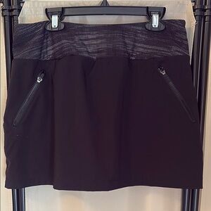 Mondetta Black and Gray Patterned Skort